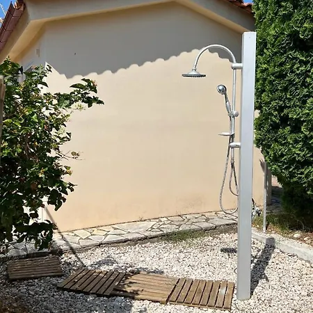 Semesterbostad Kostoula Mini House *
