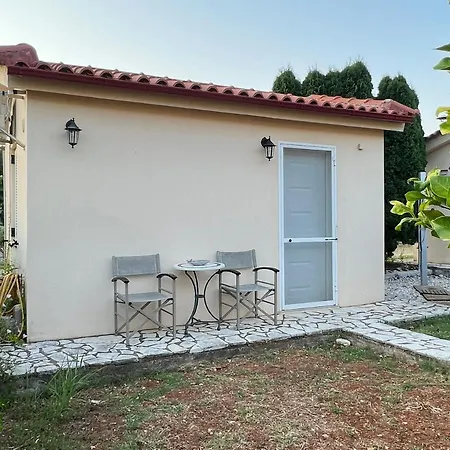 Kostoula Mini House Semesterbostad Karavomylos