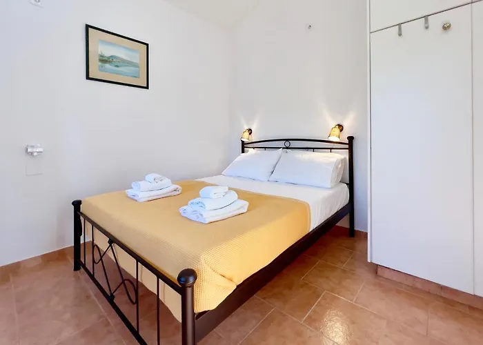 Feriehus Kostoula Mini House Karavomylos